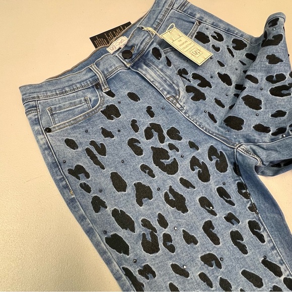 DG2 by Diane Gilman Signature Collection Embellished Straight-Leg Jean Size 12 - Picture 4 of 10